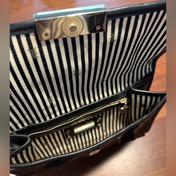 L.A.M.B clutch - Picture 4 of 7